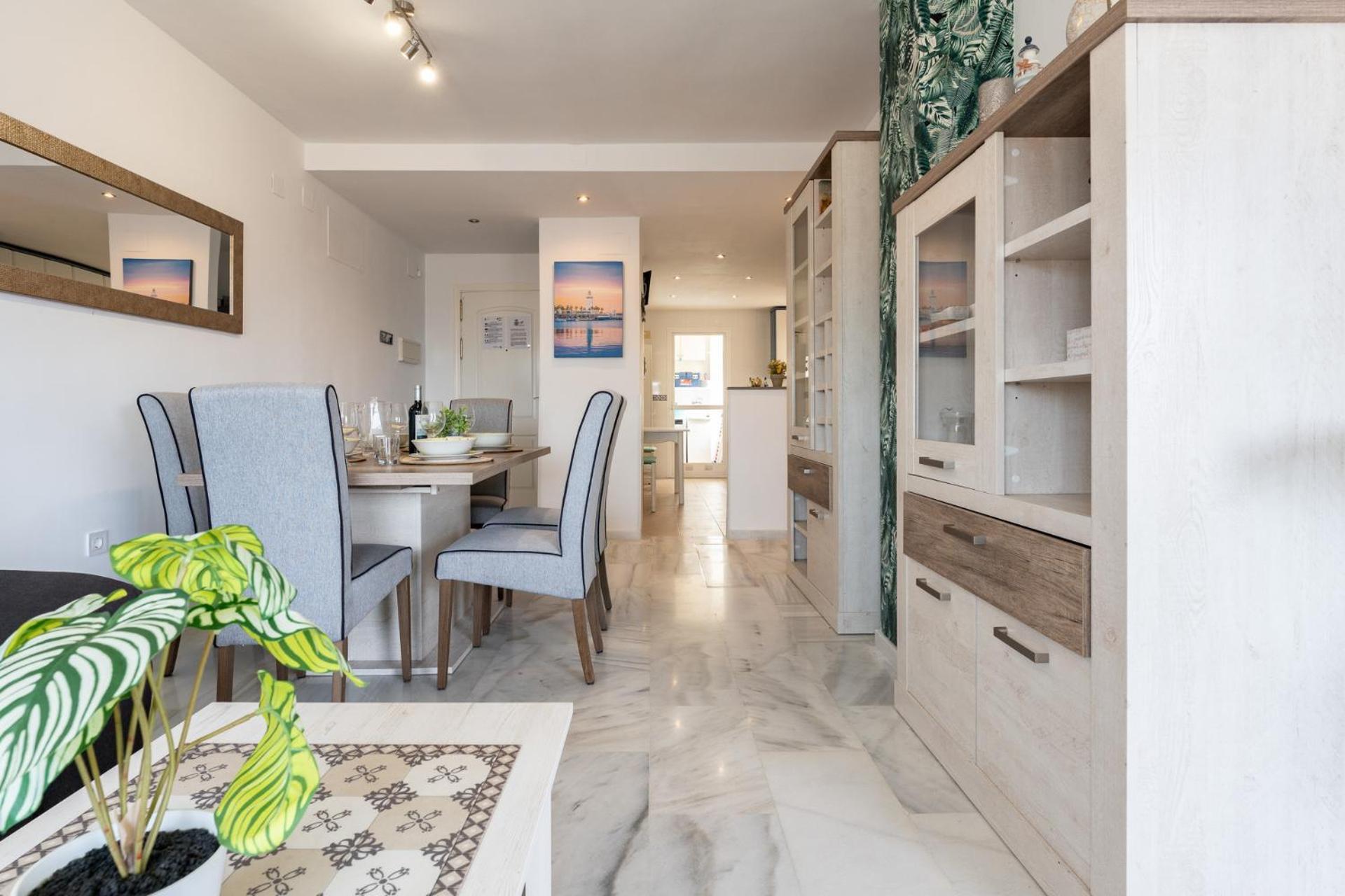 Malagasuite Coastal Paradise Fuengirola Kültér fotó